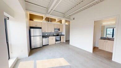 Interior Photo - 418 East Grand