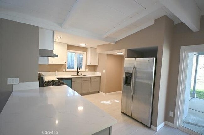 Building Photo - 305 Civic Center Dr