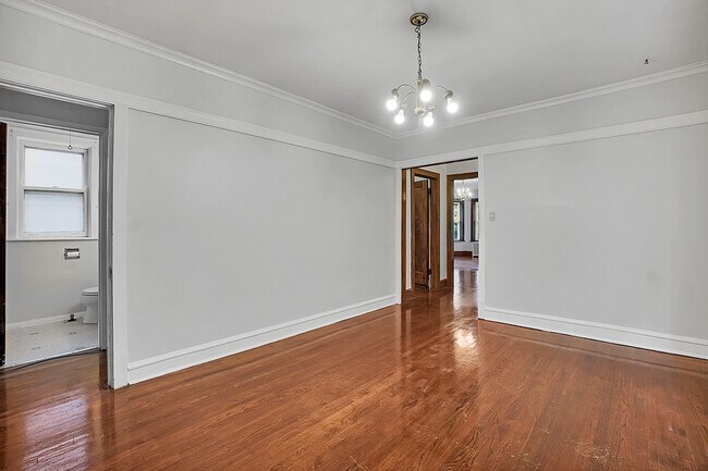 Foto del edificio - 1540 W Elmdale Ave