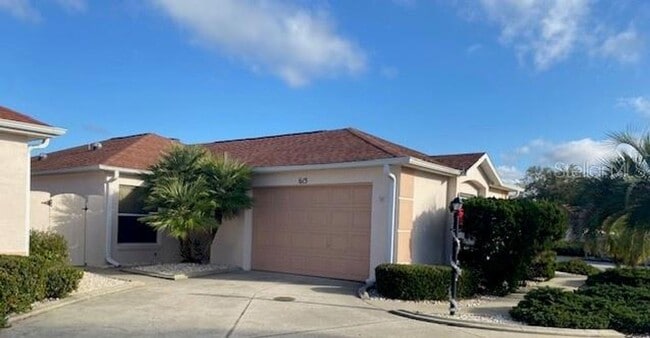 Foto del edificio - PERFECT FOR SNOWBIRDS-SHORT TERM RENTAL-DELIGHTFUL FURNISHED 2/2 COURTYARD VILLA IN THE VILLAGES