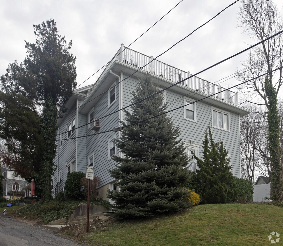 38 Bayview Ave, Northport, NY 11768 Apartments in Northport, NY