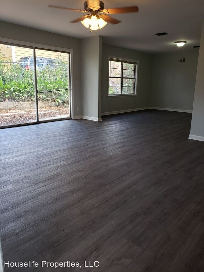 Foto del edificio - 3 br, 2 bath House - 5825 Fairfield Ave