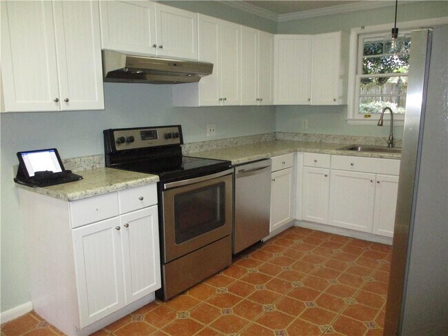 Foto del edificio - 112 Highland Ave