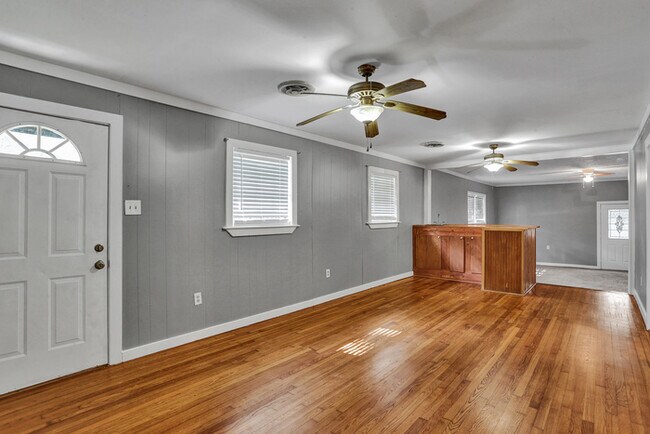 Building Photo - Beautiful Home for Lease!