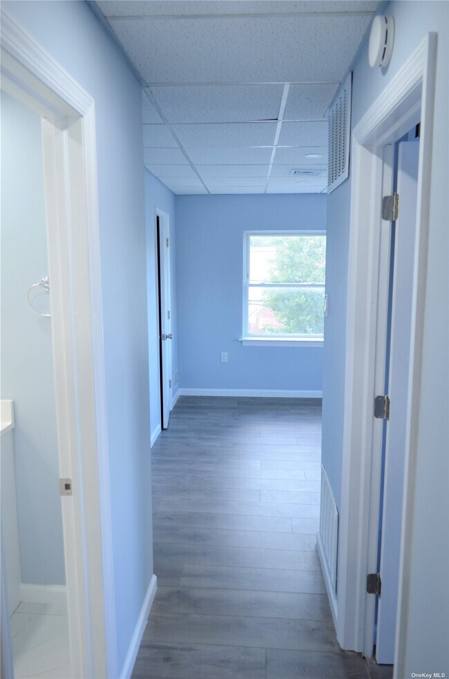 Building Photo - 223 Scherer Blvd