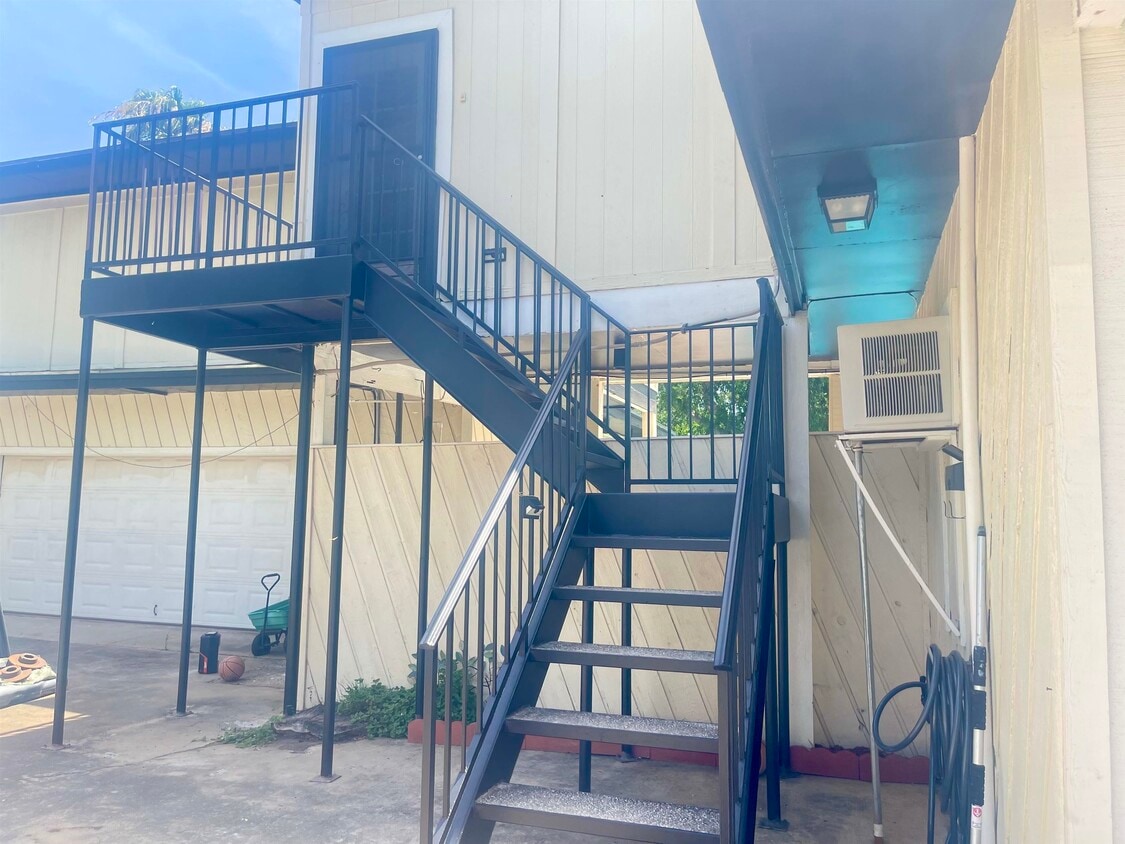 Foto principal - 406 Longshadow Rd