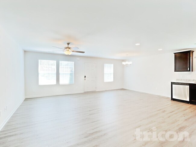 Foto del edificio - 4945 Westerly Dr