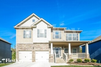 Building Photo - 490 Silver Oak Dr