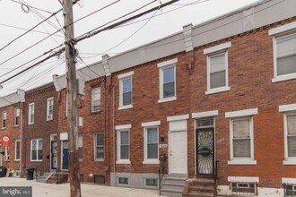 Building Photo - 3040 Tulip St