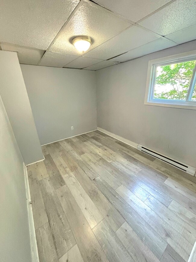 Building Photo - 660 Charlotte St