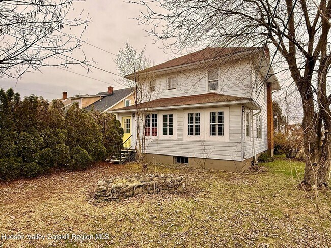 Foto del edificio - 421 Albany Ave