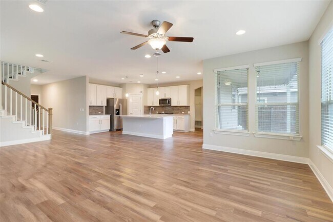 Building Photo - 9805 Quercia Dr