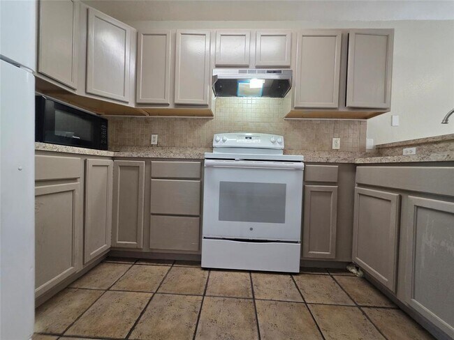 Foto del edificio - 2200 Katy Ln