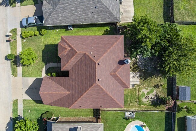 Building Photo - 7000 Snowy Owl St