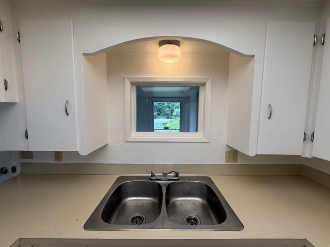 Building Photo - 2 Bed 1 Bath Home Stanwood