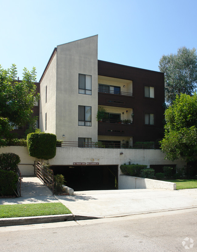 Building Photo - Harvard Apartments