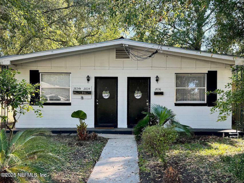 Foto principal - 2834 College St