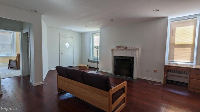 Foto del edificio - 6302 Morton St