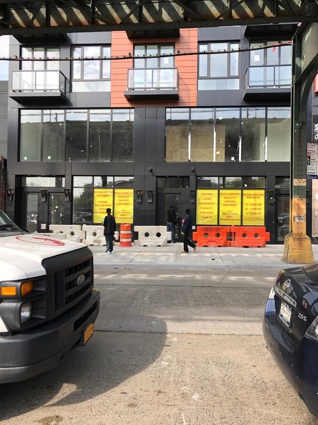 Building Photo - 1595 Broadway