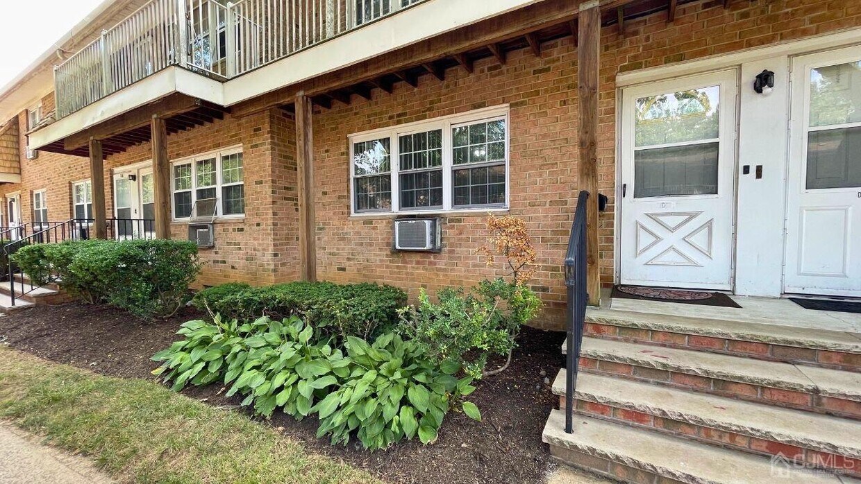 Primary Photo - 363 Cranbury Rd