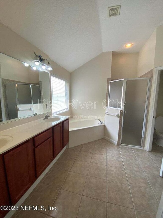 Building Photo - 533 Alice Cove Ct