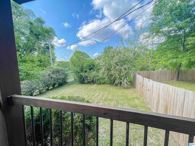 Building Photo - 919 47th Way S
