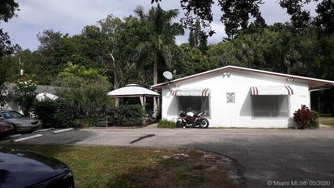 Foto del edificio - 3120 SW 15th Ave
