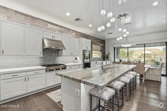 Building Photo - 4601 S Pinaleno Dr