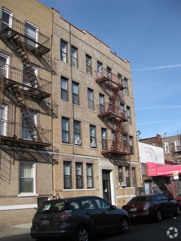 Building Photo - 1700 E 15th St
