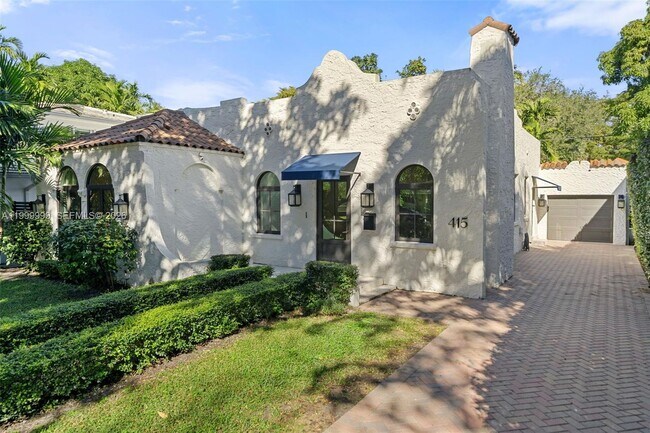 Foto del edificio - 415 Aledo Ave