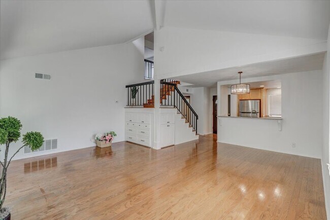 Foto del edificio - 2191 Canyon Dr