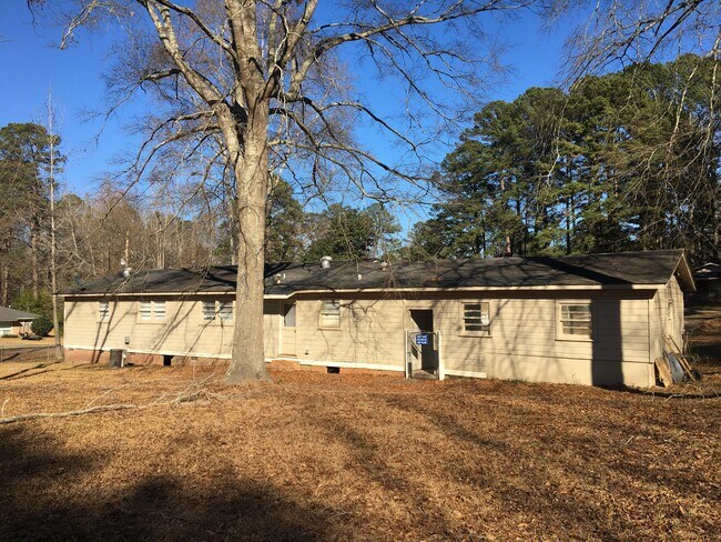 Foto del edificio - 1911 Lexington St