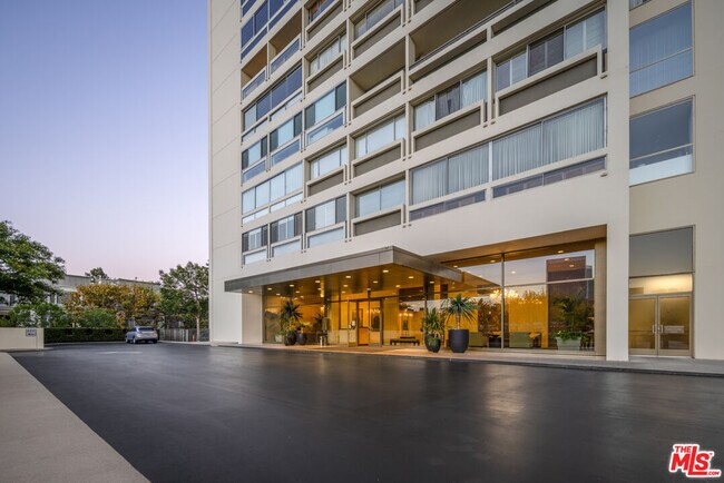 Building Photo - 2222 Avenue of the Stars