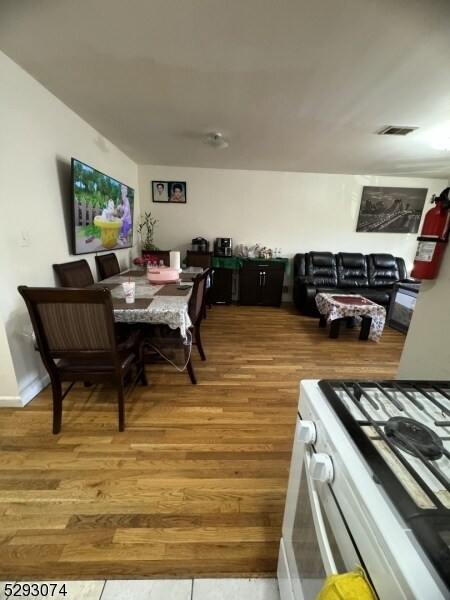 Foto del edificio - 217 Pine St