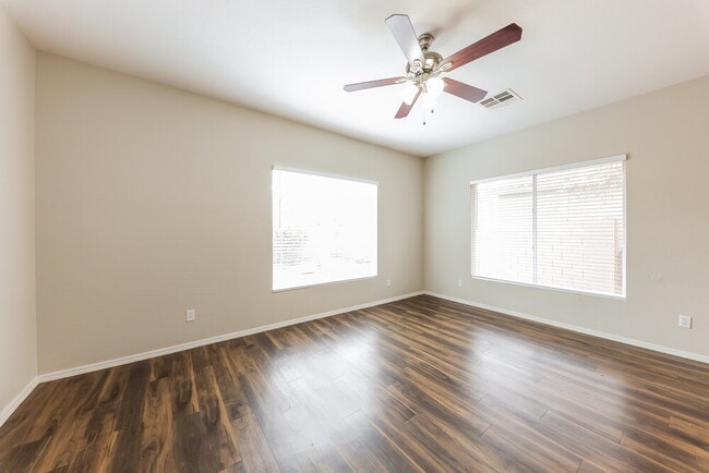 Foto del edificio - 14881 W Riviera Dr