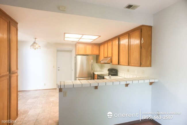 Building Photo - 3 br, 2.5 bath House - 2069 Continental Ave