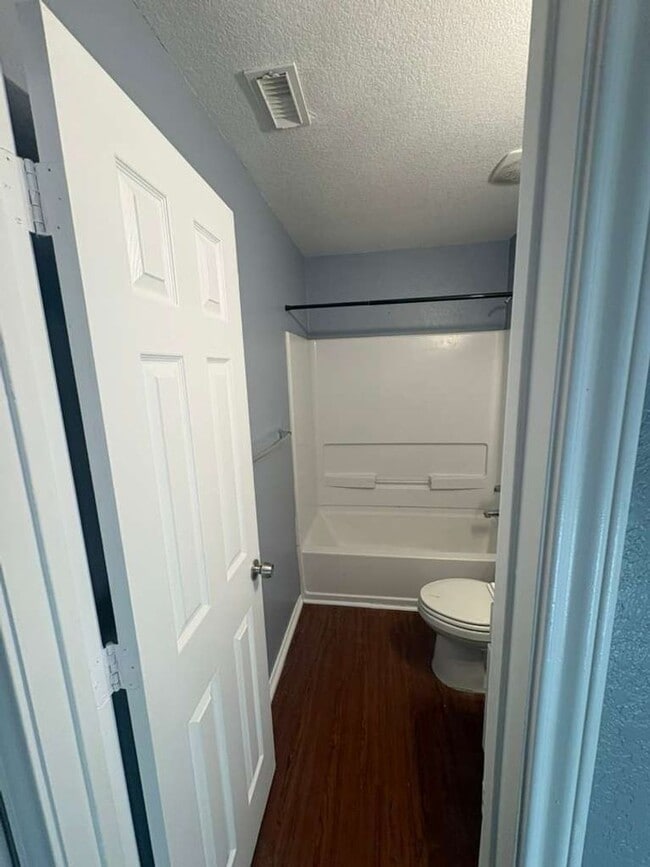 Building Photo - BREATHTAKING HOME!! VERY BEAUTIFUL IT WONT DISAPPOINT!