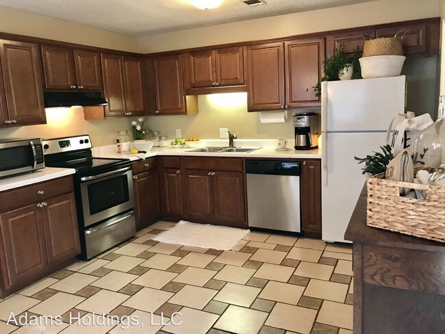Building Photo - 3 br, 2 bath House - 177 Cedar Bend