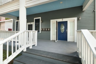 Building Photo - 118 Delaware St