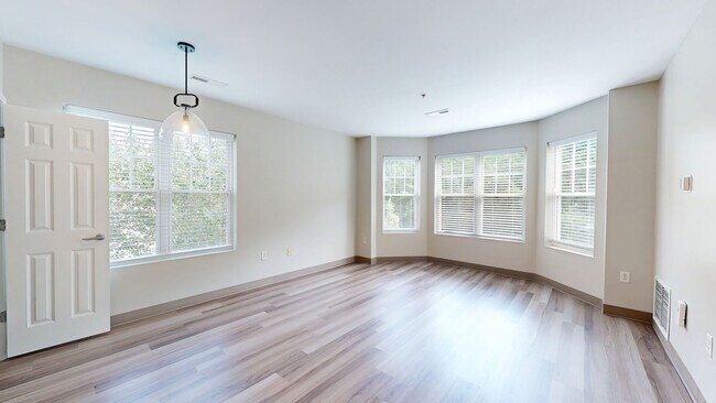 Interior Photo - Union Place