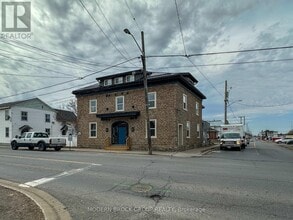 Building Photo - 5-105 Clothier St W