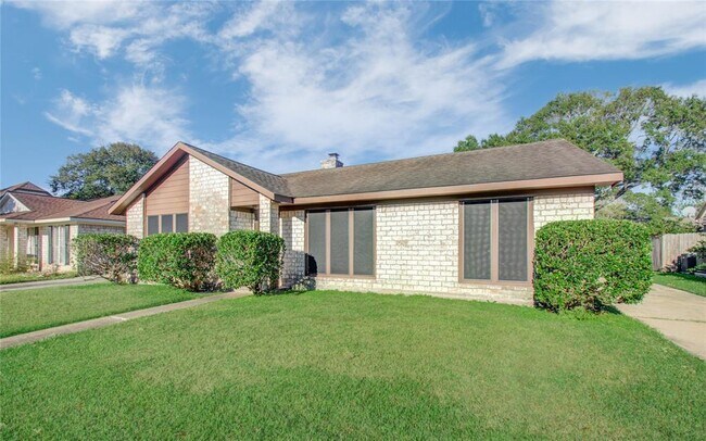 Foto del edificio - 11527 Sagewillow Ln