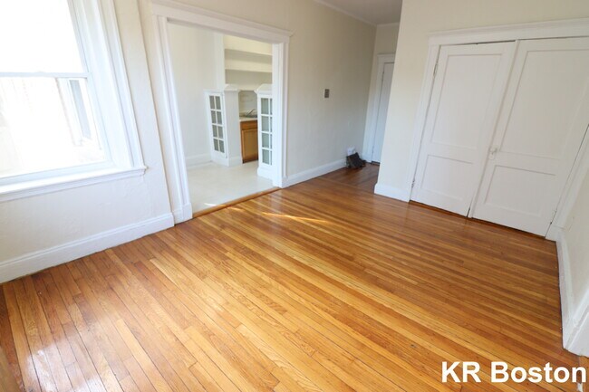 Building Photo - 1161 Boylston St