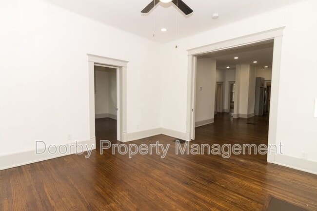 Foto del edificio - 2304 Chamberlain Ave.