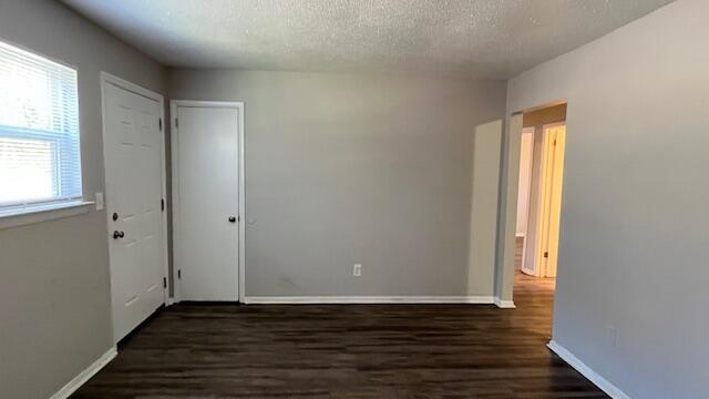 Foto del edificio - 210 Hendricks Blvd