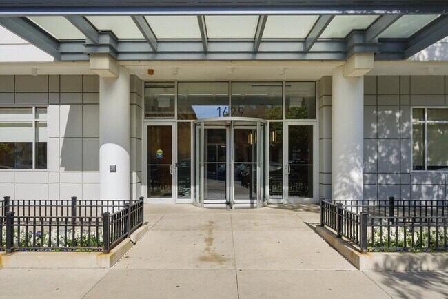 Foto del edificio - 1629 S Prairie Ave