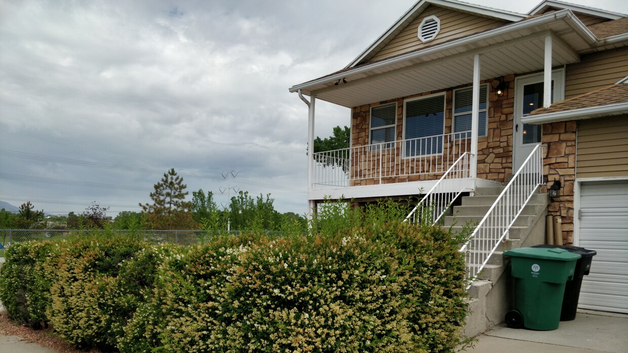 Foto principal - 940 W Red Oaks Dr
