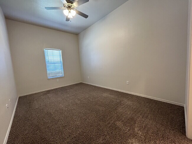 Foto del edificio - Beautiful Home Located In Stonewood Division & Minutes From Elementary!