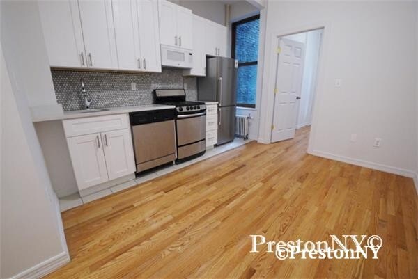 Primary Photo - 134 W 15th St