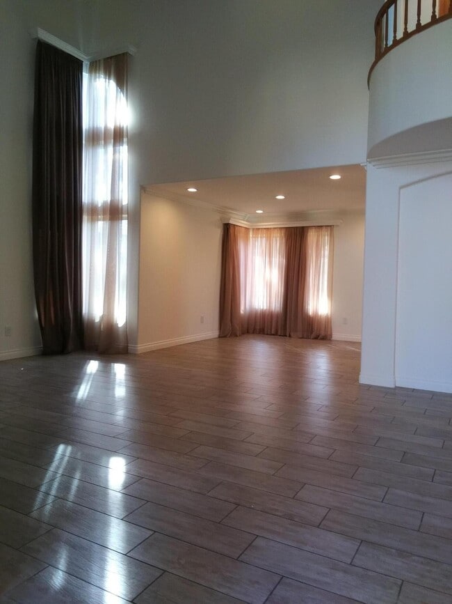 Building Photo - 40111 Palmetto Dr